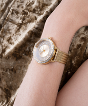 Guess Soiree Diamonds Rose Gold Dial Rose Gold Mesh Bracelet Watch for Women - GW0402L3