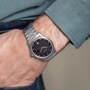 Gucci G Timeless Diamonds Black Dial Silver Steel Strap Watch For Men - YA126456